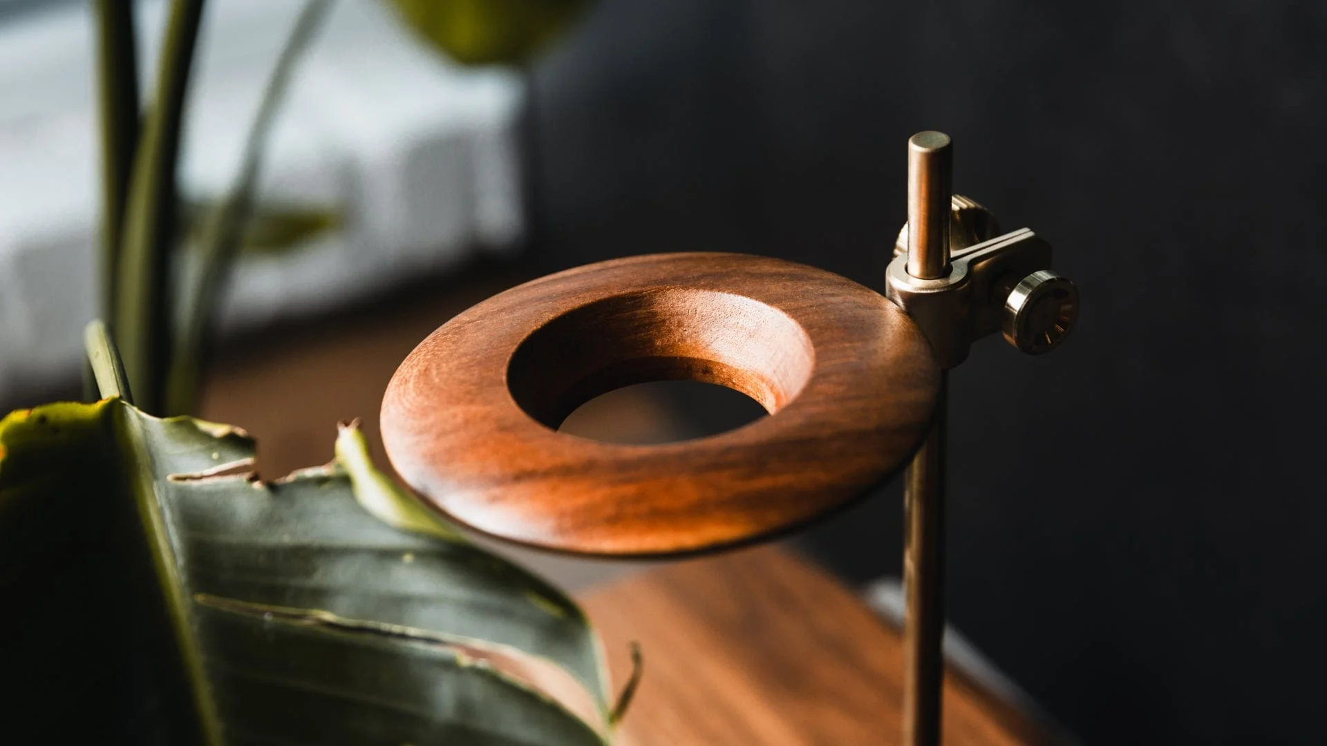 ORIGAMI Dripper Wooden Holder - Image 2