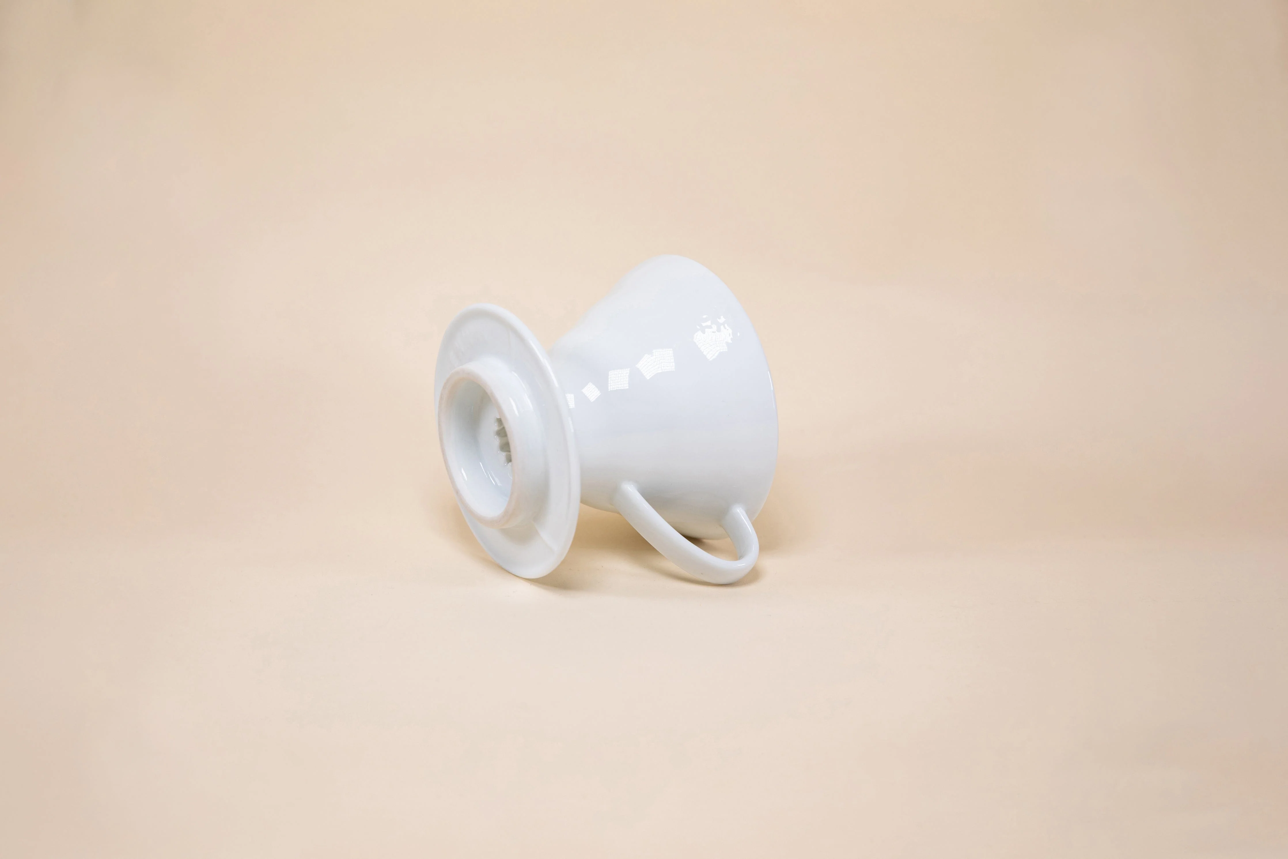 V60 Ceramic Coffee Dripper 02 Classic Colors - Image 2